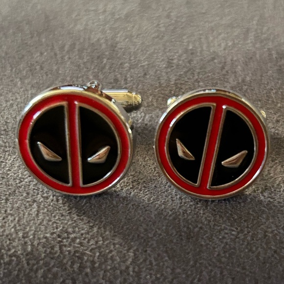 Marvel Deadpool Set Of Cuff links - Picture 1 of 7